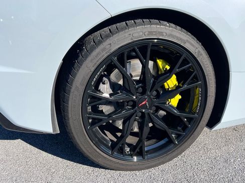 Used 2023 Chevrolet Corvette Stingray Premium Conv w/ Z51 Performance Package image 11