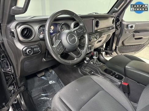 Used 2022 Jeep Wrangler Willys image 10