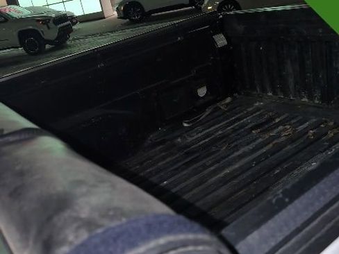 Used 2017 Toyota Tacoma TRD Sport image 15