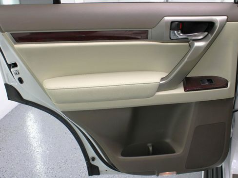 Used 2014 Lexus GX 460 w/ Premium Package AWD/4WD image 43
