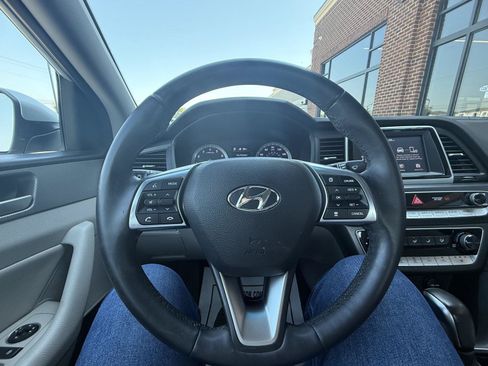 Used 2018 Hyundai Sonata SEL w/ Tech Package 02 FWD image 11