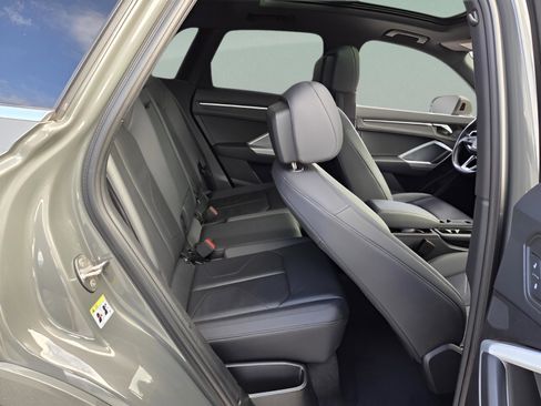 Used 2024 Audi Q3 2.0T Premium image 20