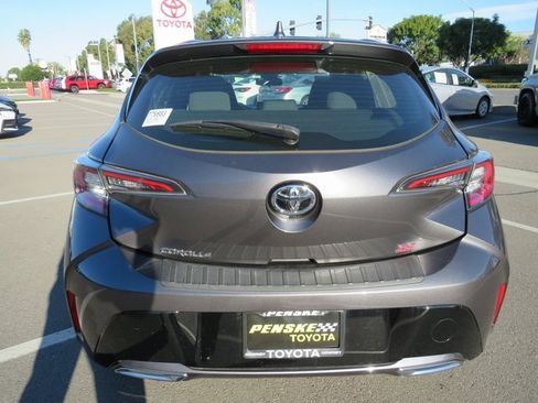 Used 2021 Toyota Corolla SE image 9