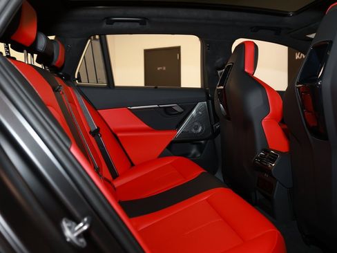 Used 2026 BMW M5 Touring image 15