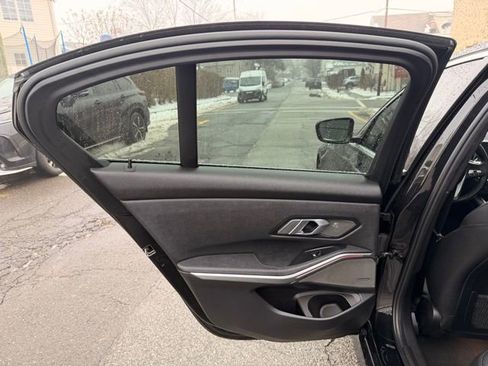 Used 2021 BMW 330i xDrive Sedan w/ Convenience Package image 23