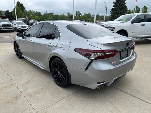 Used 2021 Toyota Camry XSE FWD image 4