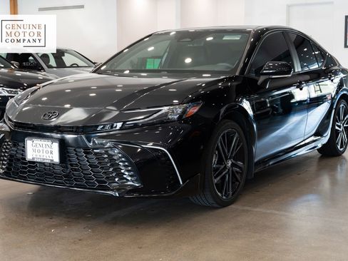Used 2025 Toyota Camry XSE w/ Premium Package AWD/4WD image 1