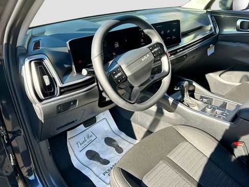 New 2026 Kia Sorento LX FWD image 8