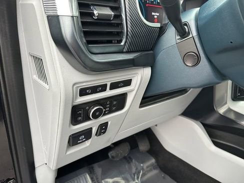 Used 2022 Ford F150 Limited image 21