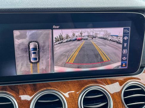 Used 2018 Mercedes-Benz E 300 image 23