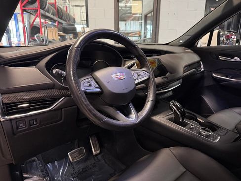 Used 2021 Cadillac XT4 Sport w/ Sun And Sound Package AWD/4WD image 11