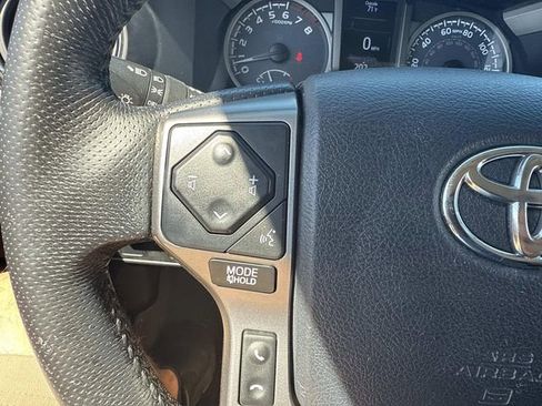 Used 2016 Toyota Tacoma SR5 w/ SR5 Appearance Package (SN) AWD/4WD image 35