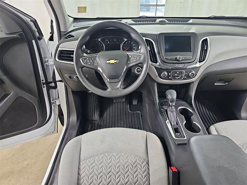 Certified 2024 Chevrolet Equinox LS w/ LS Convenience Package image 19
