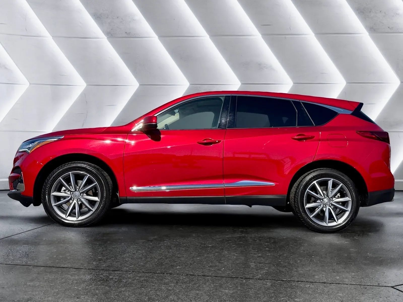 Used 2019 Acura RDX w/ Technology Package FWD image 2