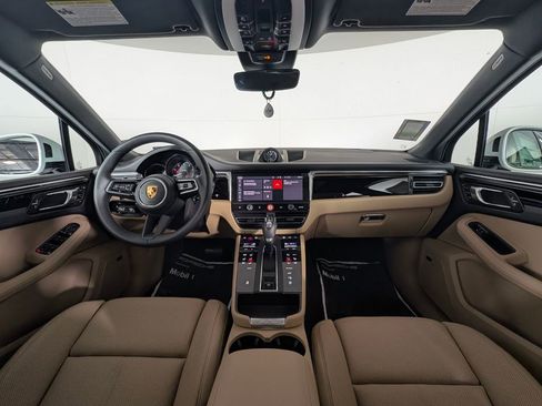 New 2026 Porsche Macan image 20