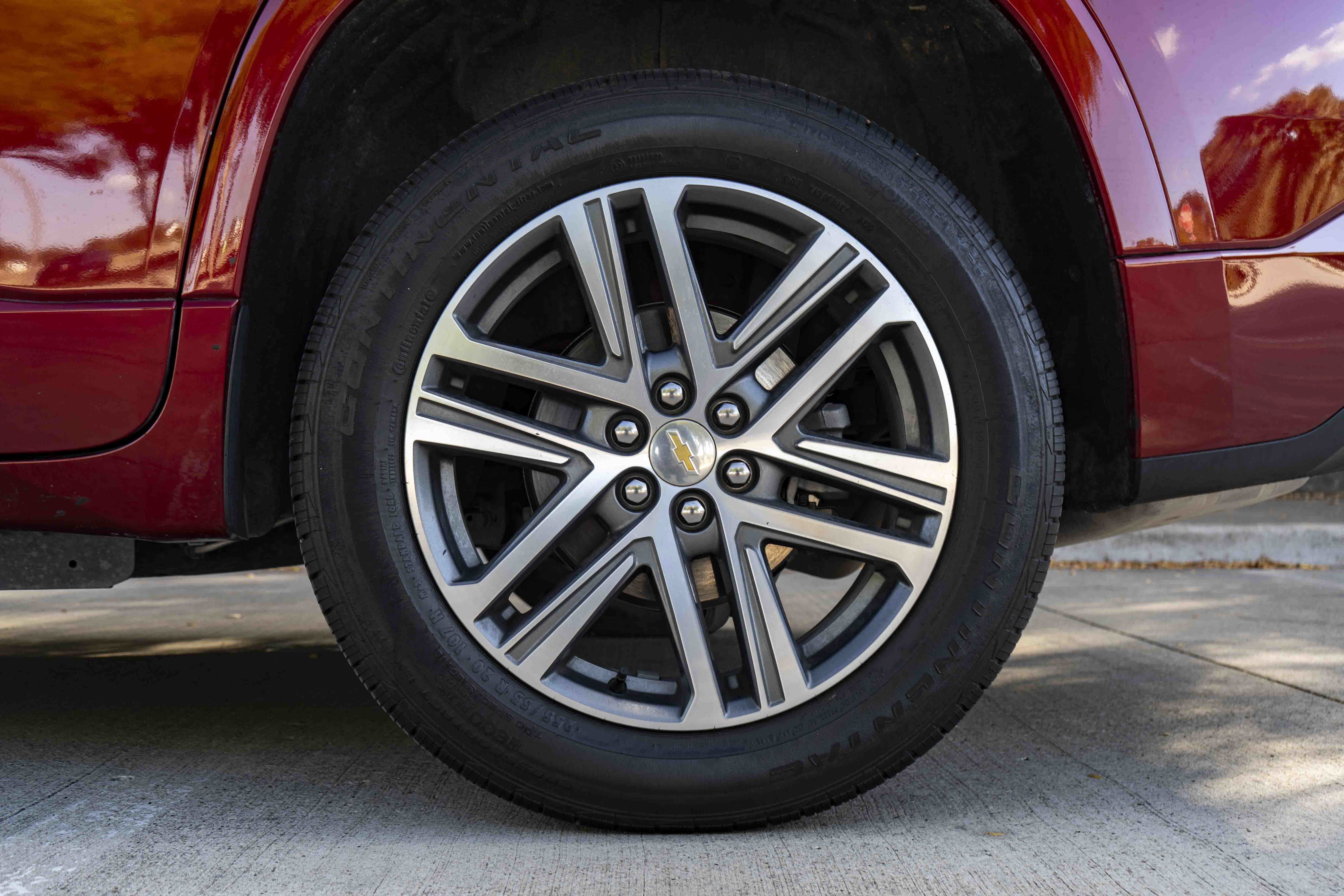 Used 2023 Chevrolet Traverse High Country w/ LPO, Floor Liner Package FWD image 15