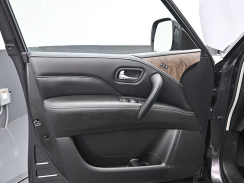 Used 2023 INFINITI QX80 Premium Select w/ Cargo Package AWD/4WD image 4