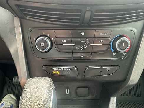 Used 2019 Ford Escape S image 17