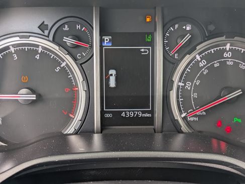 Used 2023 Toyota 4Runner Limited AWD/4WD image 25