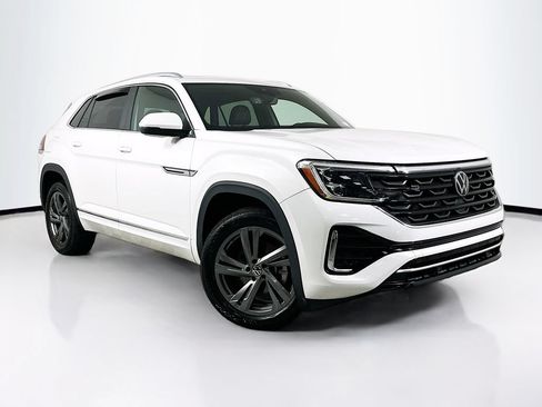 Used 2024 Volkswagen Atlas Cross Sport SEL R-Line AWD/4WD image 3