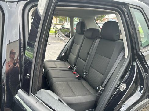 Used 2013 Volkswagen Tiguan S image 35