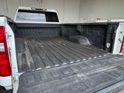 Used 2022 Chevrolet Silverado 2500 Custom w/ Custom Value Package AWD/4WD image 24