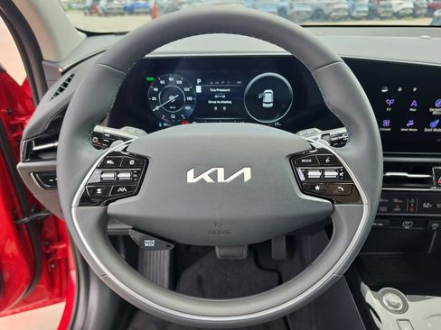 New 2026 Kia Niro Wind FWD image 30