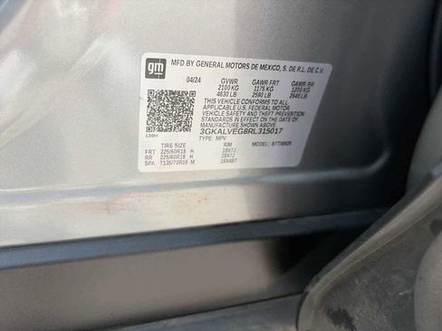 Used 2024 GMC Terrain SLT AWD/4WD image 27