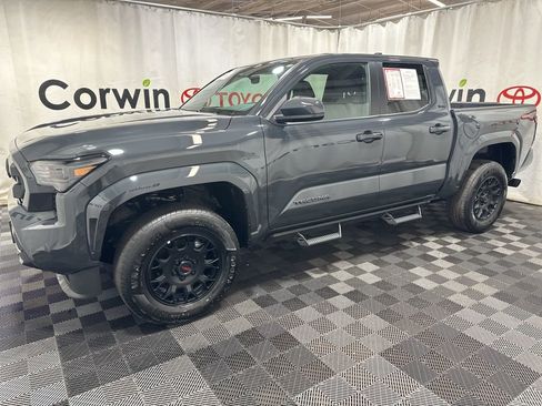 Certified 2025 Toyota Tacoma SR5 image 5