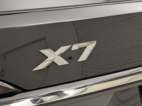 New 2026 BMW X7 xDrive40i w/ Climate Comfort Package image 18