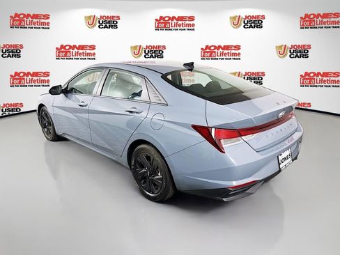 Certified 2023 Hyundai Elantra SEL FWD image 2