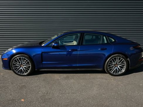 Certified 2025 Porsche Panamera image 2