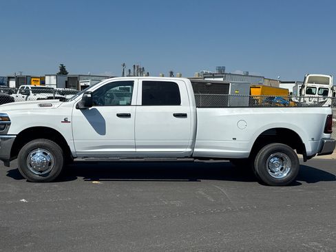 New 2026 RAM 3500 Tradesman AWD/4WD image 6