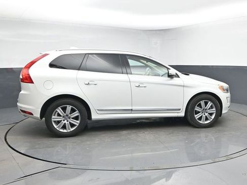 Used 2016 Volvo XC60 T6 w/ Proximity Package image 8