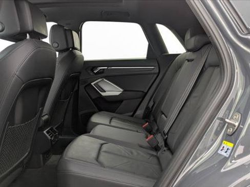 Used 2020 Audi Q3 2.0T Premium w/ Convenience Package AWD/4WD image 17