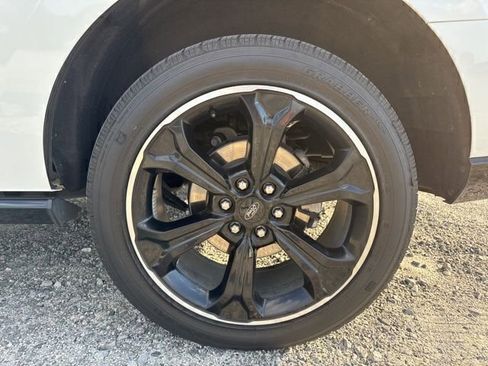 Used 2024 Ford Expedition Limited AWD/4WD image 6