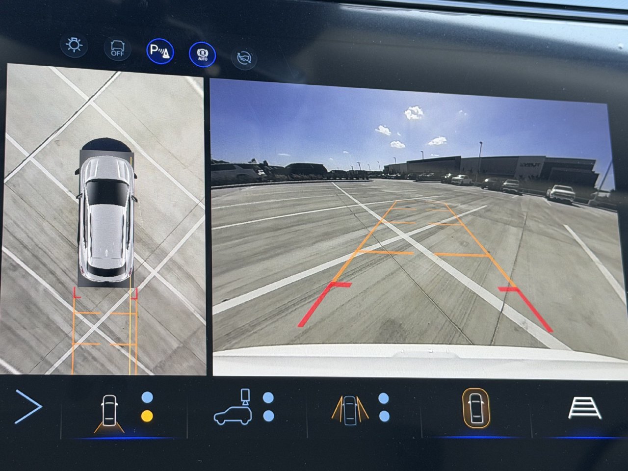 New 2027 Chevrolet Bolt RS w/ Technology Package FWD image 16