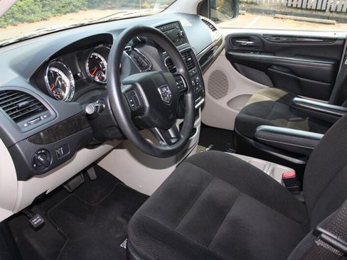 Used 2015 Dodge Grand Caravan SE w/ Quick Order Package 29E SE FWD image 5