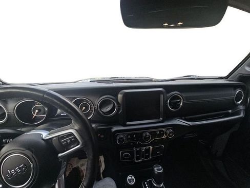 Used 2019 Jeep Wrangler Unlimited Sahara image 12