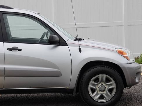 Used 2005 Toyota RAV4 4WD image 19
