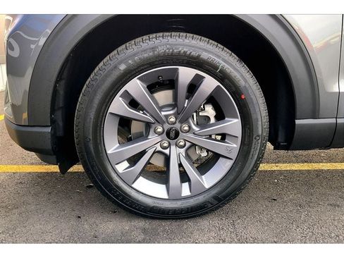 New 2026 Ford Explorer Active AWD/4WD image 13