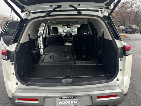 Certified 2024 Nissan Pathfinder Platinum w/ Cargo Package image 15