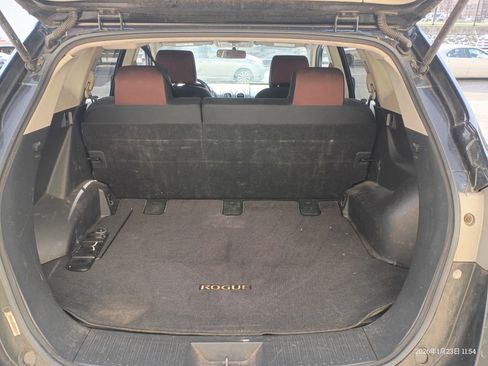 Used 2008 Nissan Rogue SL w/ Premium Pkg image 18