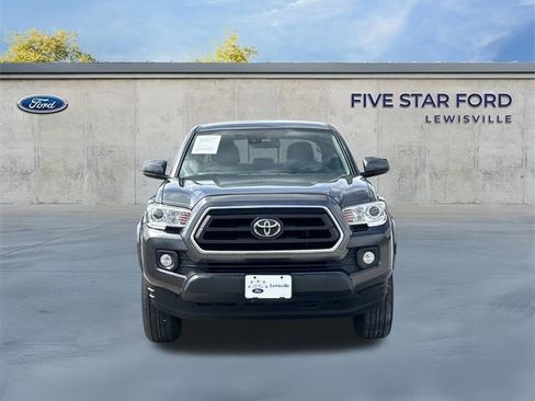 Used 2022 Toyota Tacoma SR5 RWD image 8