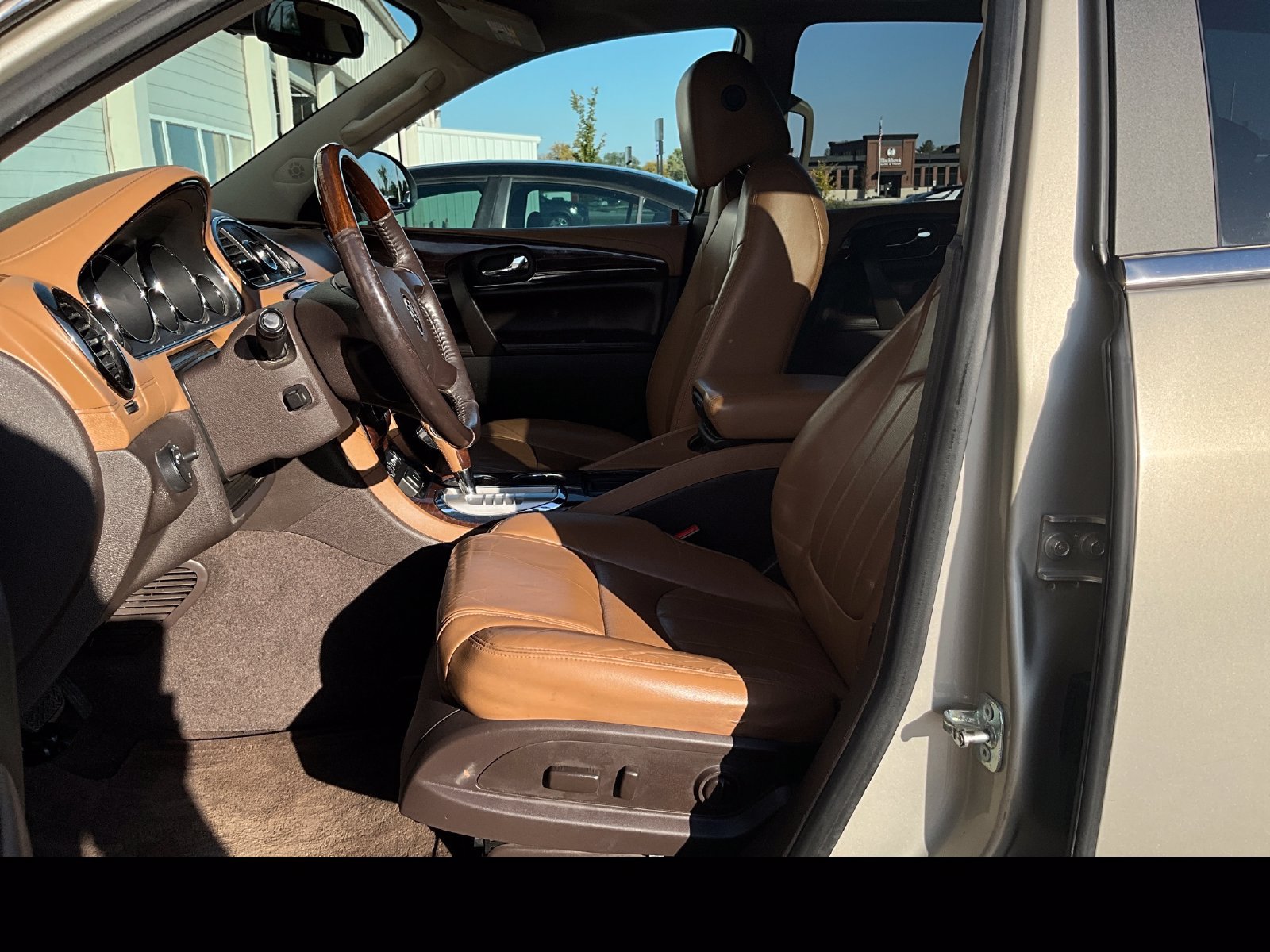 Used 2016 Buick Enclave Premium w/ Experience Buick Package FWD image 10