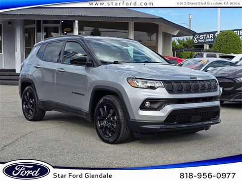 Used 2022 Jeep Compass Altitude image 1