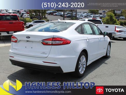 Used 2019 Ford Fusion SE FWD image 7