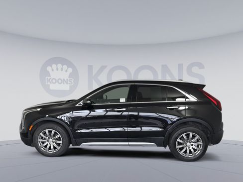 Used 2023 Cadillac XT4 Premium Luxury w/ Technology Package AWD/4WD image 2