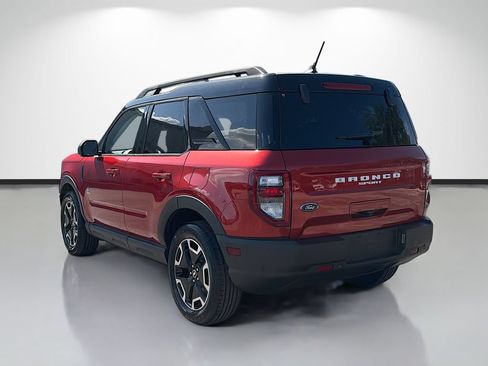 Used 2023 Ford Bronco Sport Outer Banks w/ Tech Package AWD/4WD image 5