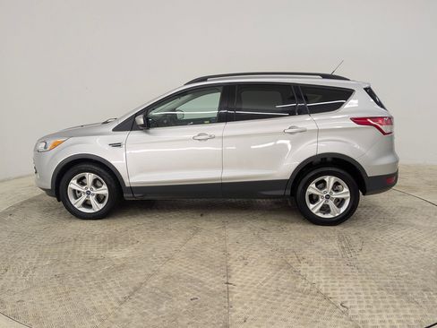 Used 2015 Ford Escape SE w/ Equipment Group 201A image 2